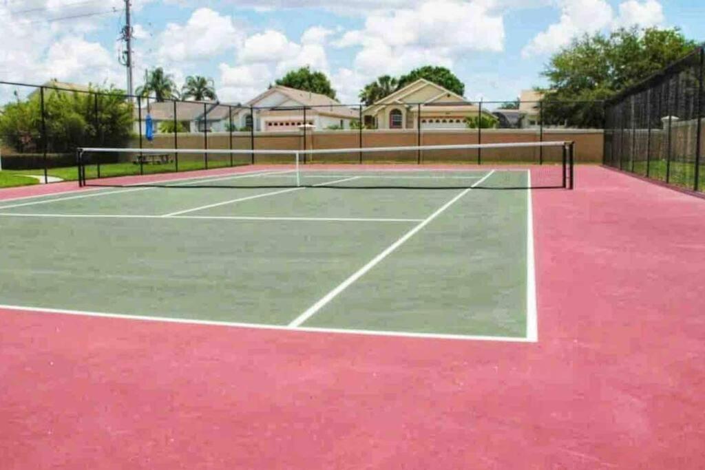 Ultimate Vacation Villa Near Disney Townhouse Kissimmee Bagian luar foto