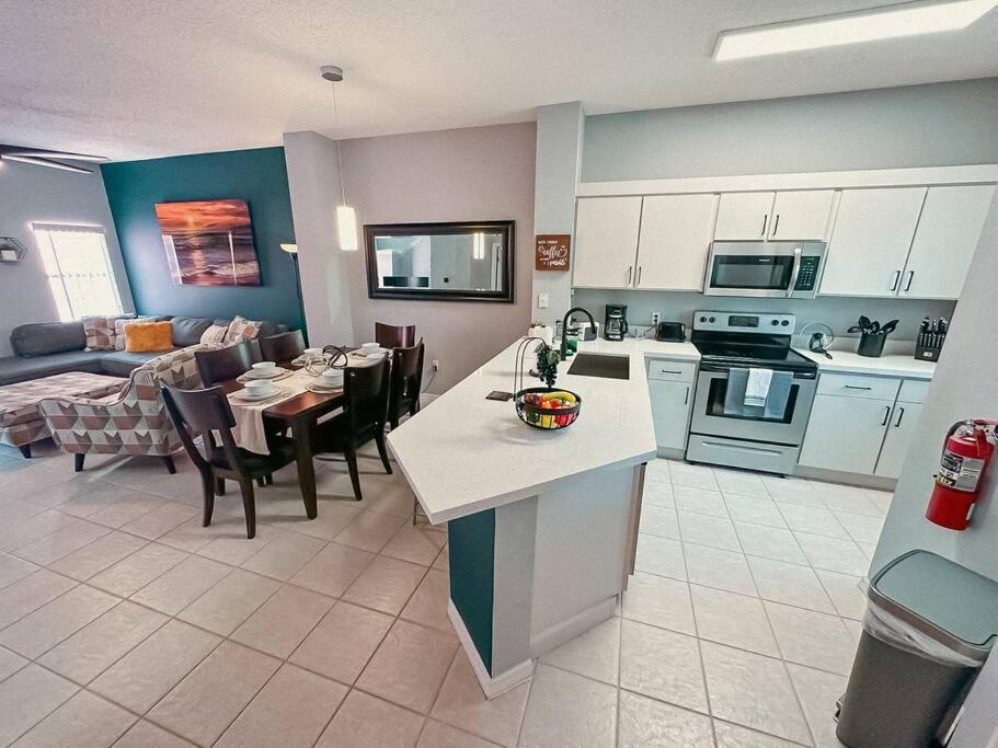 Ultimate Vacation Villa Near Disney Townhouse Kissimmee Bagian luar foto